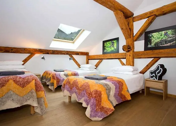 Hideout Hostel
